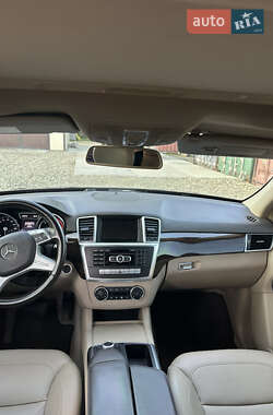 Внедорожник / Кроссовер Mercedes-Benz M-Class 2013 в 