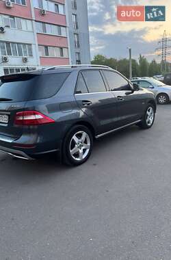 Внедорожник / Кроссовер Mercedes-Benz M-Class 2012 в 