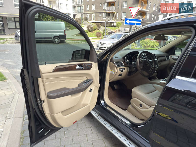 Позашляховик / Кросовер Mercedes-Benz M-Class 2014 в Львові фото 16 Позашляховик / Кросовер Mercedes-Benz M-Class 2014 в Львові