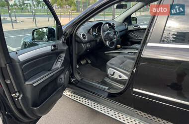Позашляховик / Кросовер Mercedes-Benz M-Class 2010 в 