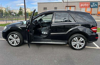 Позашляховик / Кросовер Mercedes-Benz M-Class 2010 в 