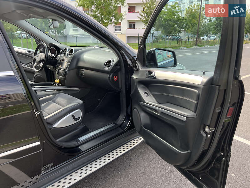 Позашляховик / Кросовер Mercedes-Benz M-Class 2010 в Києві
