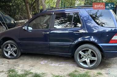 Внедорожник / Кроссовер Mercedes-Benz M-Class 1997 в 