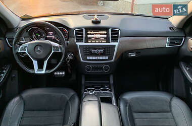 Позашляховик / Кросовер Mercedes-Benz M-Class 2012 в 