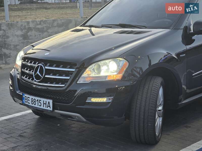 Позашляховик / Кросовер Mercedes-Benz M-Class 2010 в Первомайську