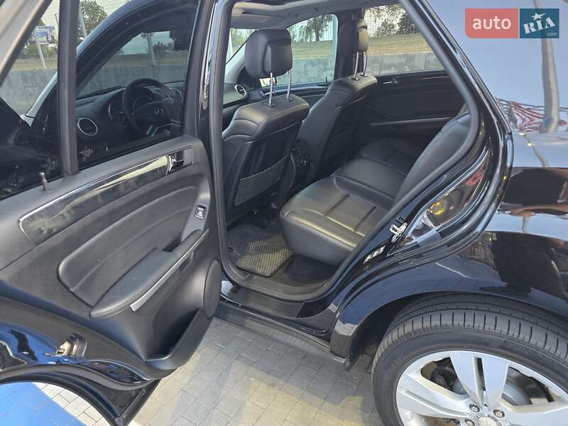 Позашляховик / Кросовер Mercedes-Benz M-Class 2010 в Первомайську