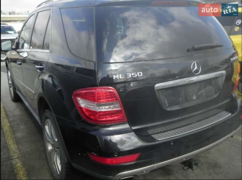 Позашляховик / Кросовер Mercedes-Benz M-Class 2010 в Первомайську