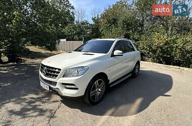 Позашляховик / Кросовер Mercedes-Benz M-Class 2012 в Зміїві