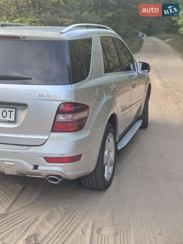 Внедорожник / Кроссовер Mercedes-Benz M-Class 2009 в Ахтырке