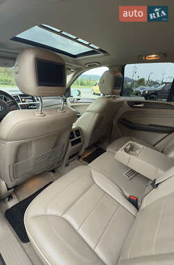 Позашляховик / Кросовер Mercedes-Benz M-Class 2012 в 
