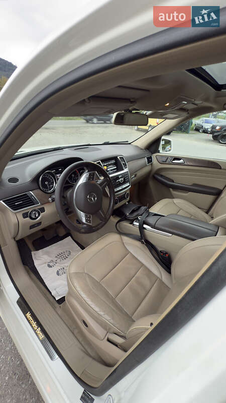 Внедорожник / Кроссовер Mercedes-Benz M-Class 2012 в Хусте