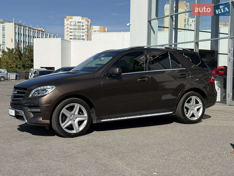 Позашляховик / Кросовер Mercedes-Benz M-Class 2013 в Харкові