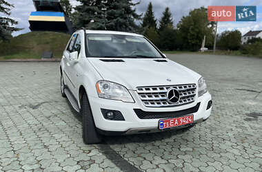 Позашляховик / Кросовер Mercedes-Benz M-Class 2011 в 