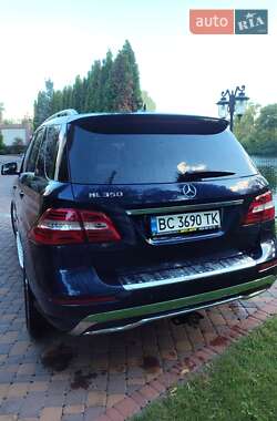 Позашляховик / Кросовер Mercedes-Benz M-Class 2013 в 
