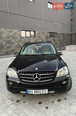 Внедорожник / Кроссовер Mercedes-Benz M-Class 2005 в 
