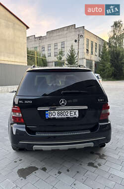 Внедорожник / Кроссовер Mercedes-Benz M-Class 2005 в 