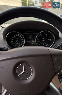 Внедорожник / Кроссовер Mercedes-Benz M-Class 2005 в 