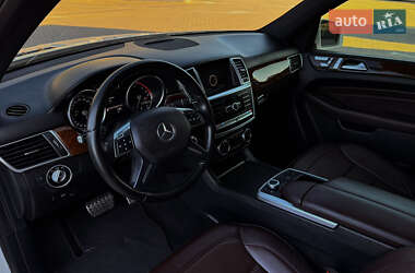 Позашляховик / Кросовер Mercedes-Benz M-Class 2013 в 