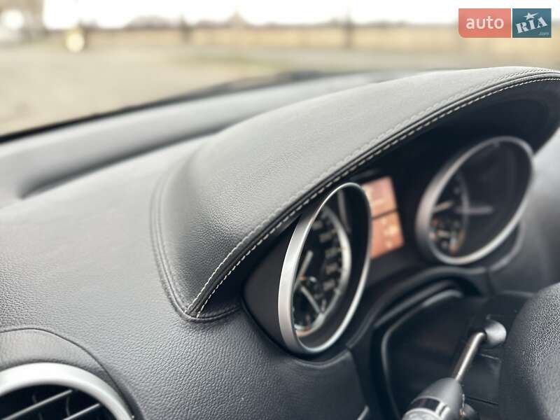 Позашляховик / Кросовер Mercedes-Benz M-Class 2010 в Кривому Розі