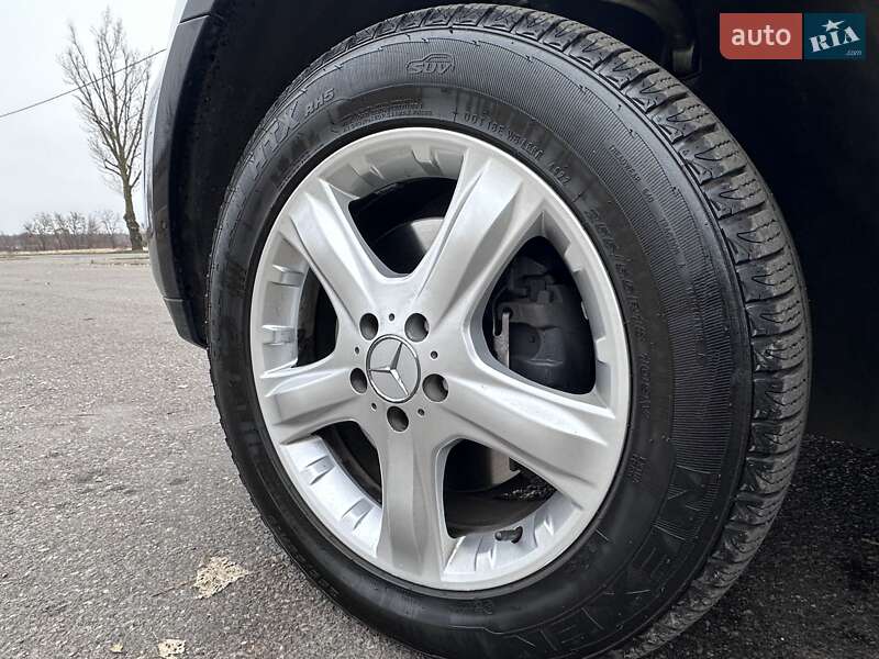 Позашляховик / Кросовер Mercedes-Benz M-Class 2010 в Кривому Розі