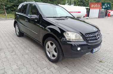 Внедорожник / Кроссовер Mercedes-Benz M-Class 2006 в 