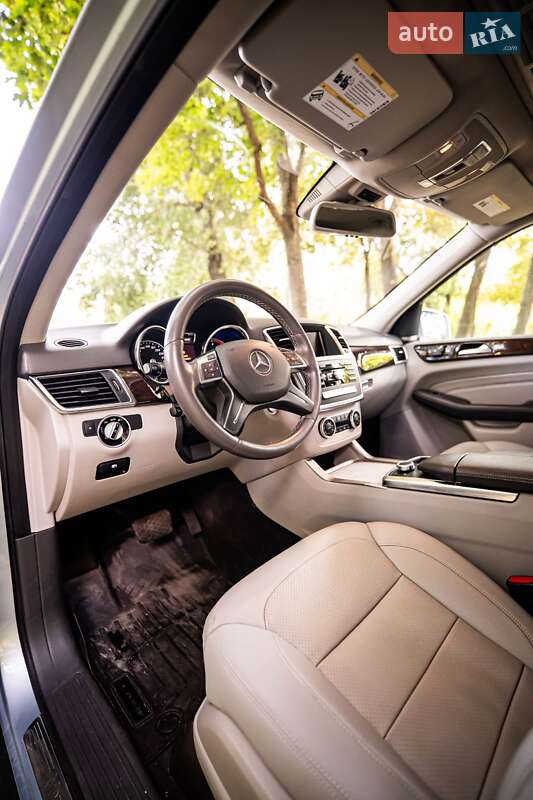 Позашляховик / Кросовер Mercedes-Benz M-Class 2015 в Києві