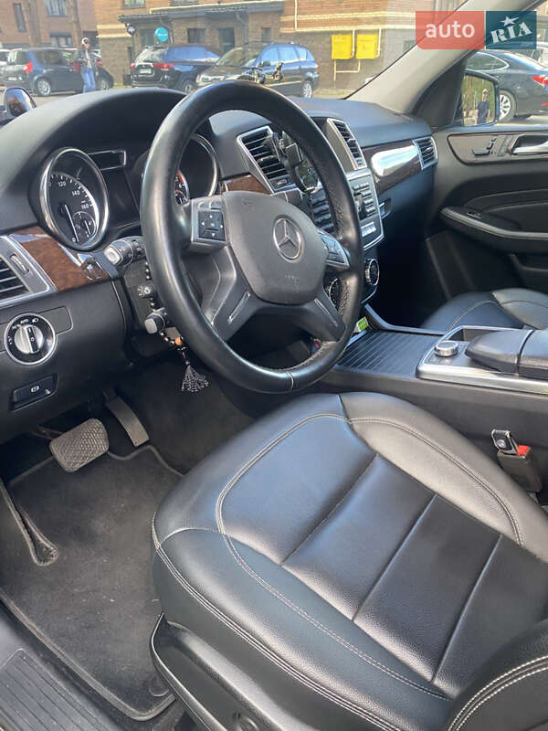 Внедорожник / Кроссовер Mercedes-Benz M-Class 2012 в Ирпене