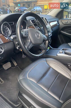 Позашляховик / Кросовер Mercedes-Benz M-Class 2012 в 