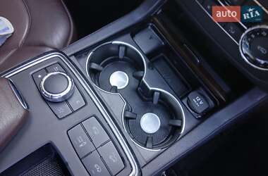 Позашляховик / Кросовер Mercedes-Benz M-Class 2014 в 