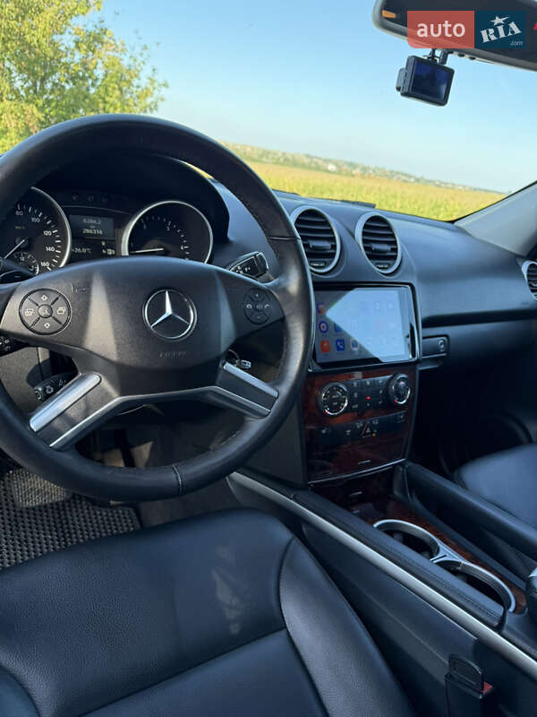 Внедорожник / Кроссовер Mercedes-Benz M-Class 2011 в Куликове