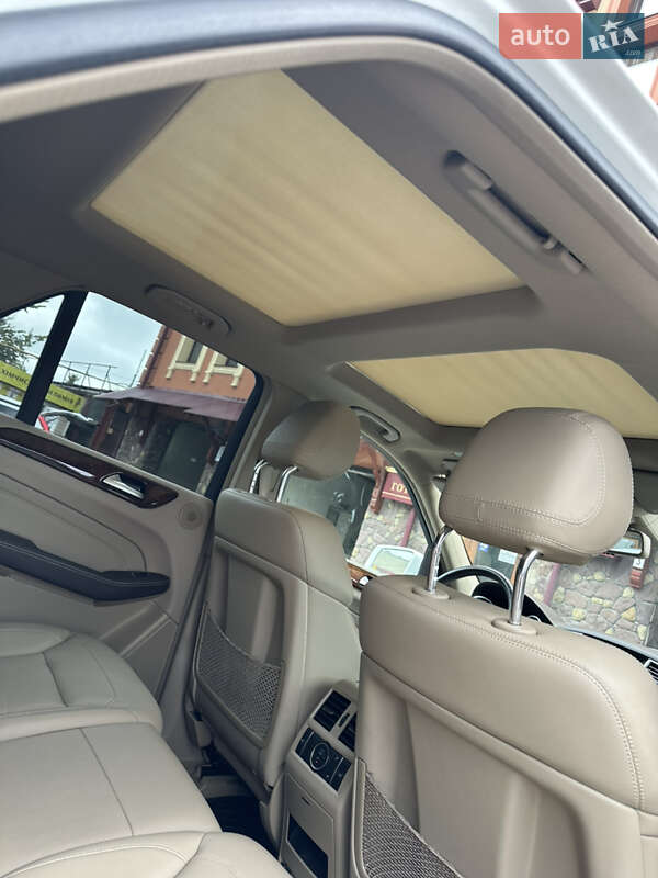 Позашляховик / Кросовер Mercedes-Benz M-Class 2015 в Тернополі