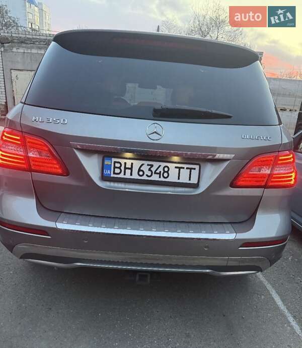 Позашляховик / Кросовер Mercedes-Benz M-Class 2013 в Одесі