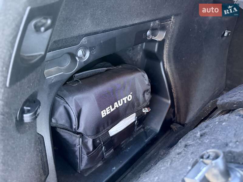 Позашляховик / Кросовер Mercedes-Benz M-Class 2011 в Києві