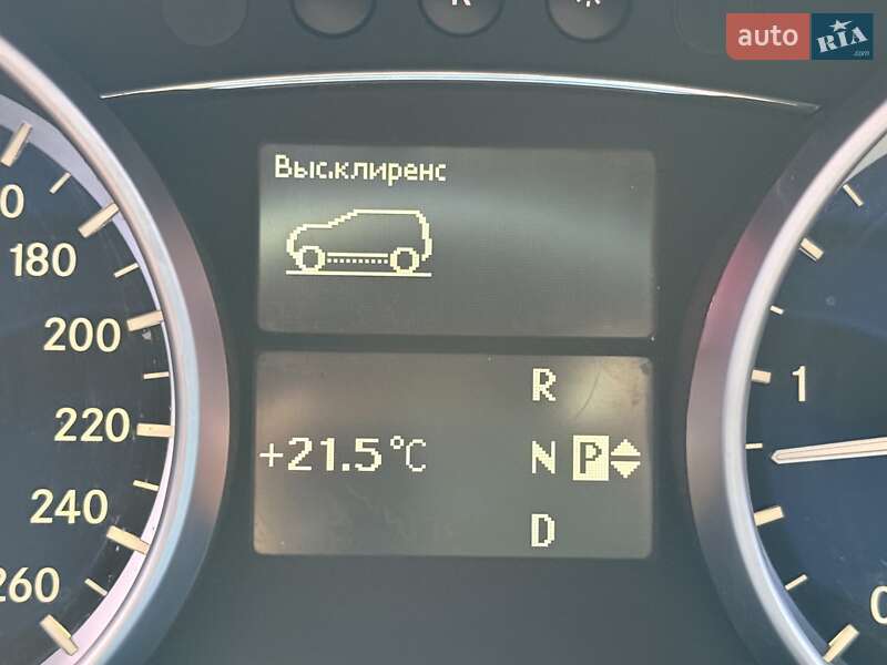 Позашляховик / Кросовер Mercedes-Benz M-Class 2011 в Києві