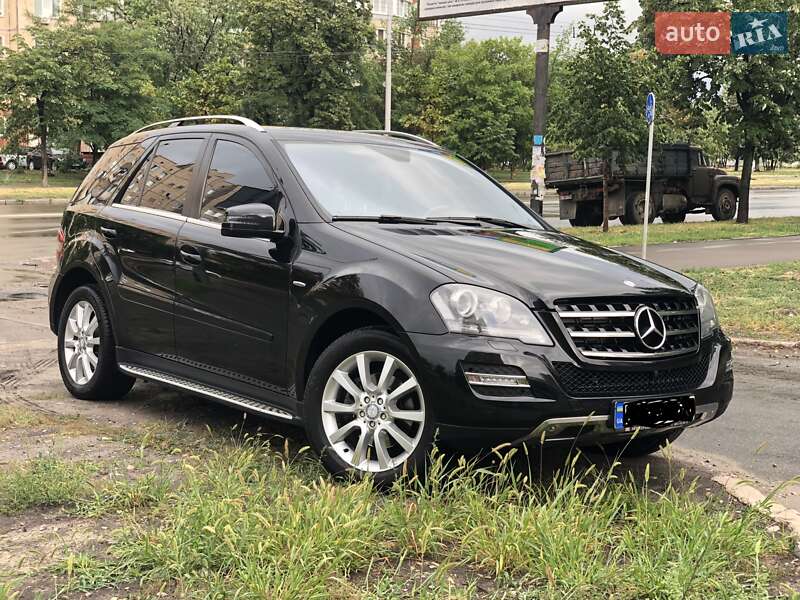 Mercedes-Benz M-Class 2011