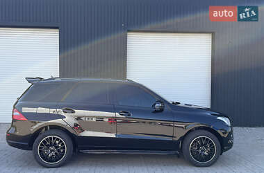 Внедорожник / Кроссовер Mercedes-Benz M-Class 2011 в 