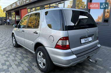 Внедорожник / Кроссовер Mercedes-Benz M-Class 2001 в 