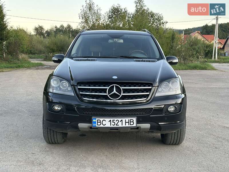 Позашляховик / Кросовер Mercedes-Benz M-Class 2006 в Старому Самборі