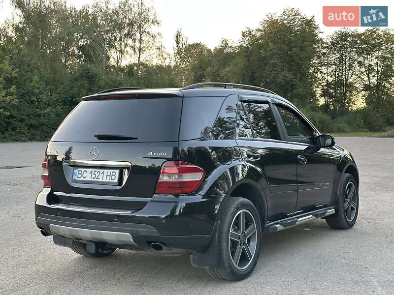 Позашляховик / Кросовер Mercedes-Benz M-Class 2006 в Старому Самборі