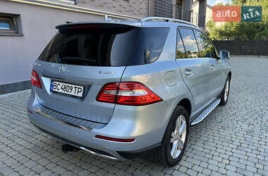 Позашляховик / Кросовер Mercedes-Benz M-Class 2013 в 