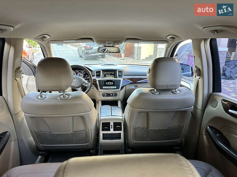 Внедорожник / Кроссовер Mercedes-Benz M-Class 2015 в Броварах