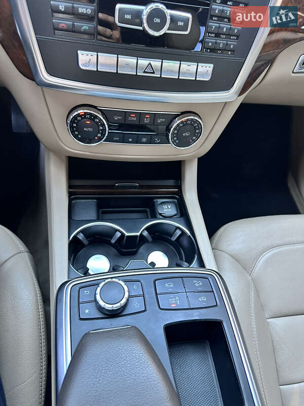 Внедорожник / Кроссовер Mercedes-Benz M-Class 2015 в Броварах