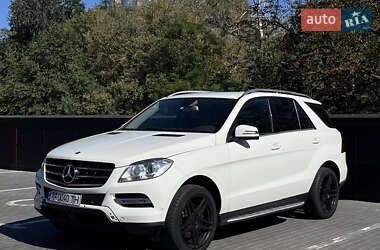 Внедорожник / Кроссовер Mercedes-Benz M-Class 2012 в 
