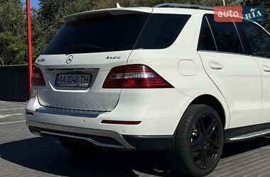 Внедорожник / Кроссовер Mercedes-Benz M-Class 2012 в 