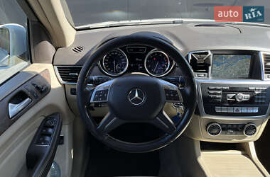 Внедорожник / Кроссовер Mercedes-Benz M-Class 2012 в 