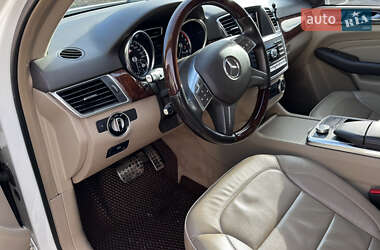 Внедорожник / Кроссовер Mercedes-Benz M-Class 2013 в 