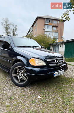 Позашляховик / Кросовер Mercedes-Benz M-Class 1999 в 