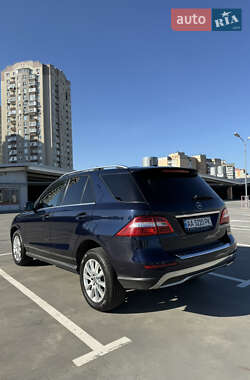 Позашляховик / Кросовер Mercedes-Benz M-Class 2013 в 