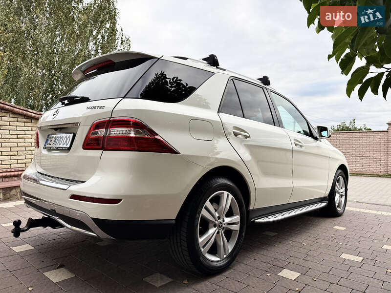 Внедорожник / Кроссовер Mercedes-Benz M-Class 2013 в Черновцах