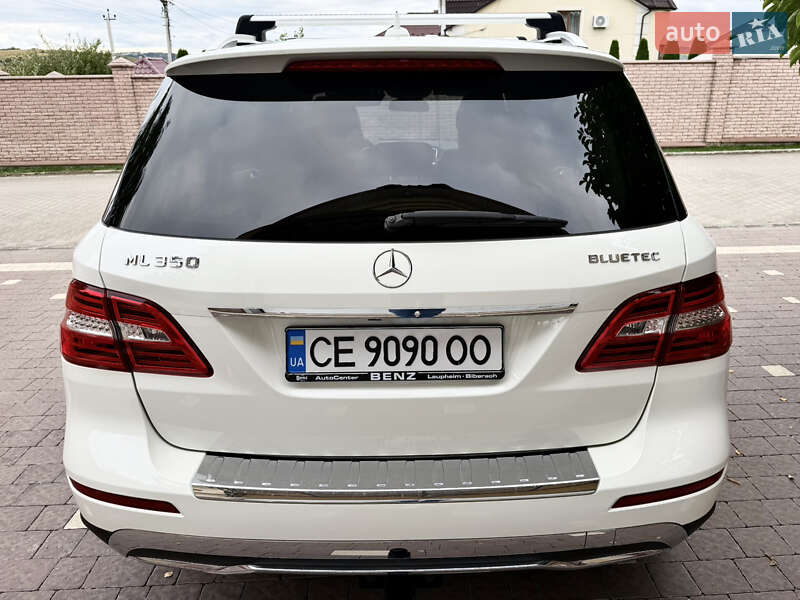 Внедорожник / Кроссовер Mercedes-Benz M-Class 2013 в Черновцах